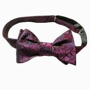Father's Day Purple Silk "Swirl" Bowtie. Handmade. Self-tying. Adjustable to 18"